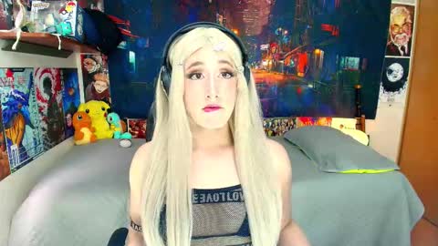 Haku Please help me with your thumbs up its important  online show from 11.24.25