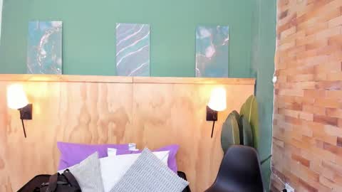 Snapshot of halleylorens chatting on 02.14.26 Halley Lorens online show from 02.14.26