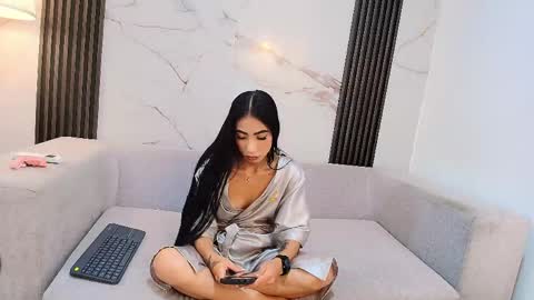 Hallie Stone online show from 05.31.26