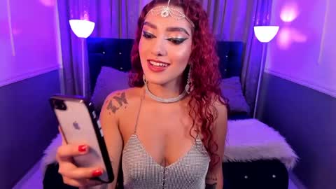 Halls Red online show from 01.08.25