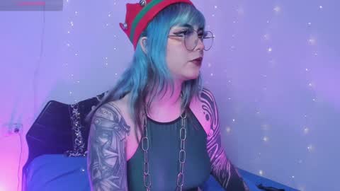 Snapshot of hallucigenia_sparza chatting on 12.24.24 Hallu online show from 12.24.24