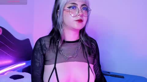 Snapshot of hallucigenia_sparza chatting on 02.26.25 Hallu online show from 02.26.25