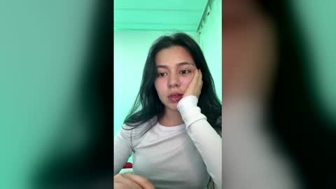 Hana Garcia online show from 05.17.26