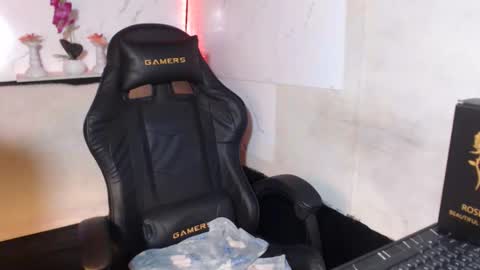 hana_soojin online show from 04.02.26