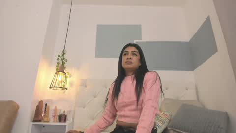 hanah_gray online show from 01.26.25