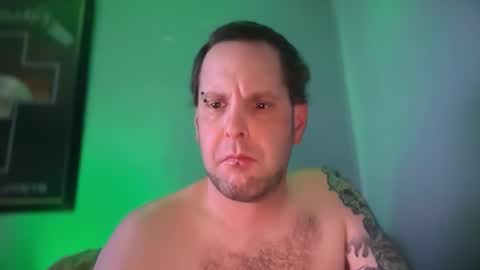 hand_banana_420 online show from 10.16.25