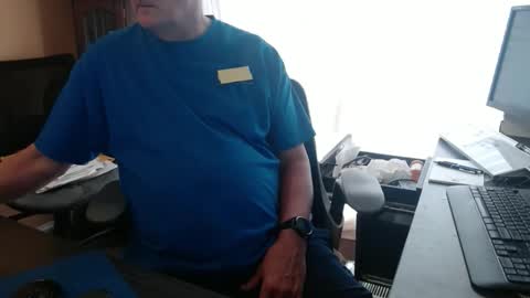 handsome_guy4u online show from 04.17.26