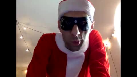 Snapshot of handsomealfie chatting on 12.22.24 HandsomeAlfie online show from 12.22.24