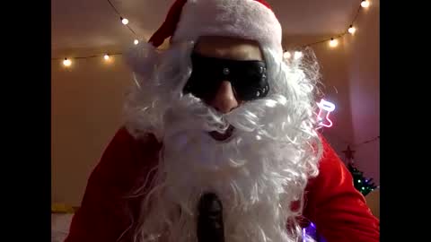 Snapshot of handsomealfie chatting on 12.29.24 HandsomeAlfie online show from 12.29.24
