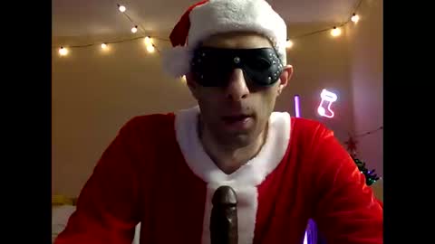 Snapshot of handsomealfie chatting on 12.29.24 HandsomeAlfie online show from 12.29.24