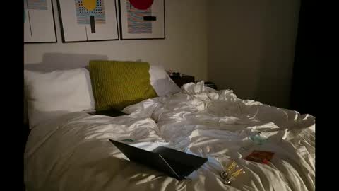 handsomedeck online show from 12.04.25