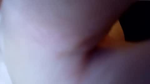Snapshot of handsumload_11 chatting on 09.17.25 handsumload_11 online show from 09.17.25