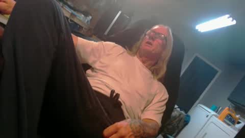 Snapshot of handyman5303 chatting on 02.18.25 Handystudman online show from 02.18.25