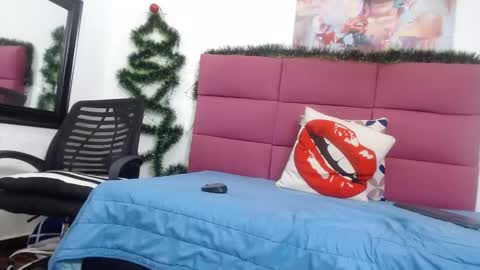 Snapshot of hanna__palmer1 chatting on 12.18.24 Hanna Palmer online show from 12.18.24