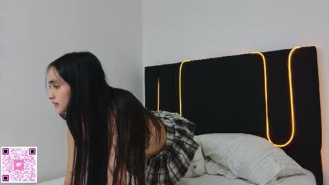 hanna_botero online show from 06.26.26