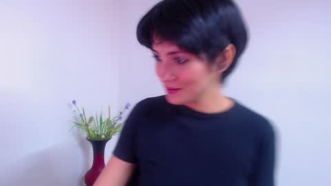 Sara online show from 01.14.25