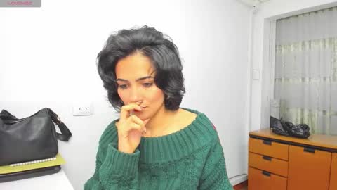 Sara online show from 10.27.25