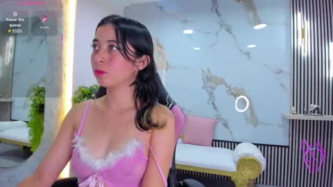 Snapshot of hanna_cutte_ chatting on 11.16.25 Hanna online show from 11.16.25