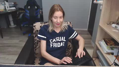 Snapshot of hanna_ha chatting on 02.14.25 hanna_ha online show from 02.14.25