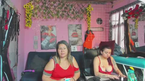 Snapshot of hanna_mature01 chatting on 05.23.26 Hanna online show from 05.23.26