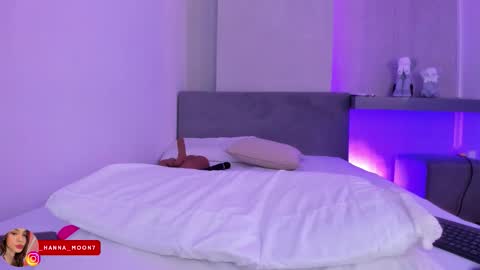 Snapshot of hanna_moonlight_ chatting on 12.14.25 Hanna online show from 12.14.25