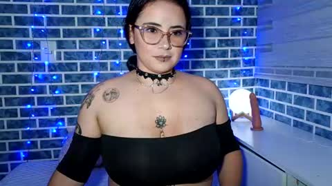 hanna_moons online show from 06.13.26