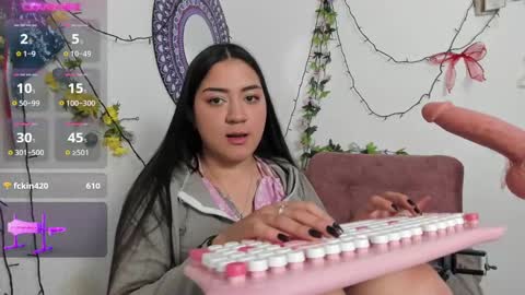 Camila online show from 12.10.24