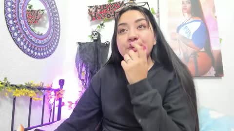 Camila online show from 10.20.25