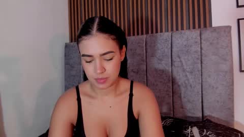 Snapshot of hanna_risso chatting on 12.16.24 HANNA online show from 12.16.24