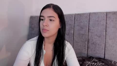 Snapshot of hanna_risso chatting on 01.25.25 HANNA online show from 01.25.25