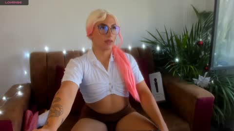 Snapshot of hanna_sofi4 chatting on 12.31.24 Hanna Capicorn online show from 12.31.24