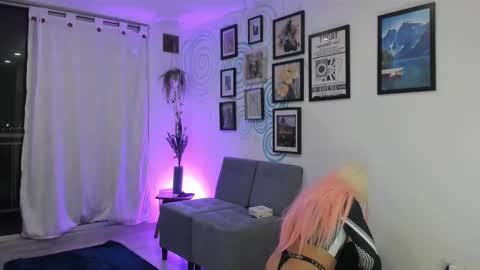 Snapshot of hanna_sofi4 chatting on 03.09.25 Hanna Capicorn online show from 03.09.25