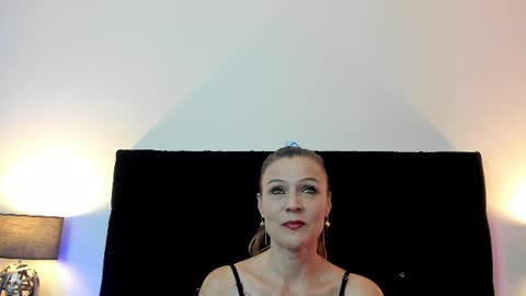 Snapshot of hanna_vell11 chatting on 07.08.26 hanna_vell11 online show from 07.08.26