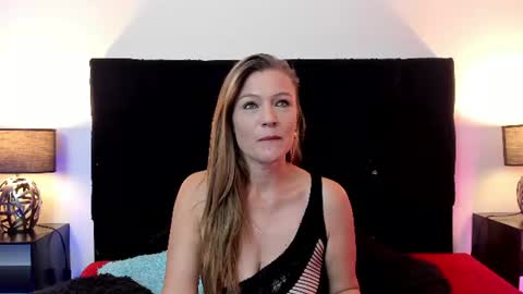 Snapshot of hanna_vell11 chatting on 07.24.26 hanna_vell11 online show from 07.24.26
