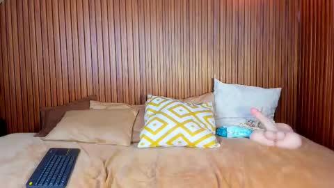 Akane Tendo online show from 10.25.25