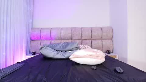 Hanna Becker online show from 12.05.25