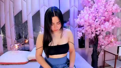 hannacollins_2 online show from 04.14.26