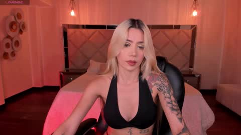  Hanna Connor  online show from 10.26.25