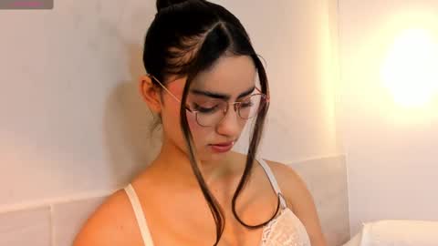 Snapshot of hannaconnorr chatting on 09.30.25 Hanna Connor online show from 09.30.25