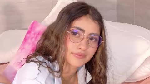 Snapshot of hannaconnorr chatting on 10.19.25 Hanna Connor online show from 10.19.25