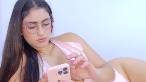 Snapshot of hannaconnorr chatting on 12.17.25 Hanna Connor online show from 12.17.25