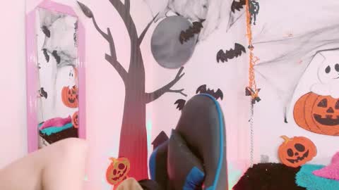 Hannah 027 online show from 10.23.25