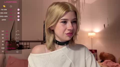 Snapshot of hannah_allin chatting on 02.16.25 Hannah Allin online show from 02.16.25