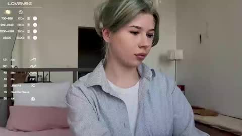 Snapshot of hannah_allin chatting on 02.26.25 Hannah Allin online show from 02.26.25