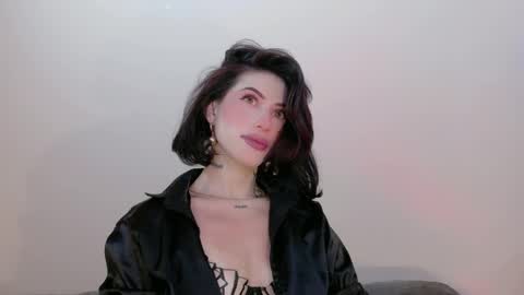 Hannah  online show from 04.13.26