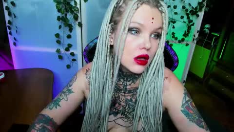 Hannah online show from 11.11.25