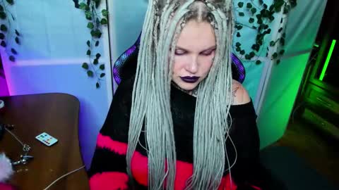 Hannah online show from 11.13.25