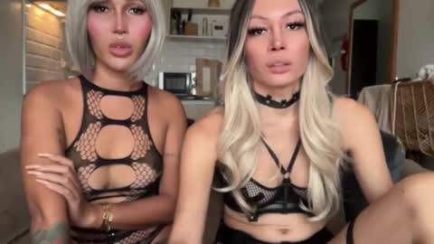 Snapshot of hannah_girl_ chatting on 02.06.25 Im your naughty girl and porn star in bed Hannah online show from 02.06.25