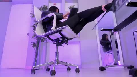 HANNAH HOWELL online show from 02.25.25