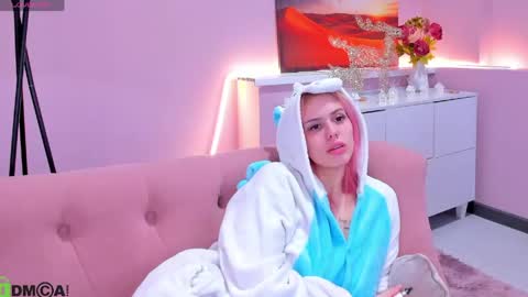 HannahMckay online show from 04.15.26